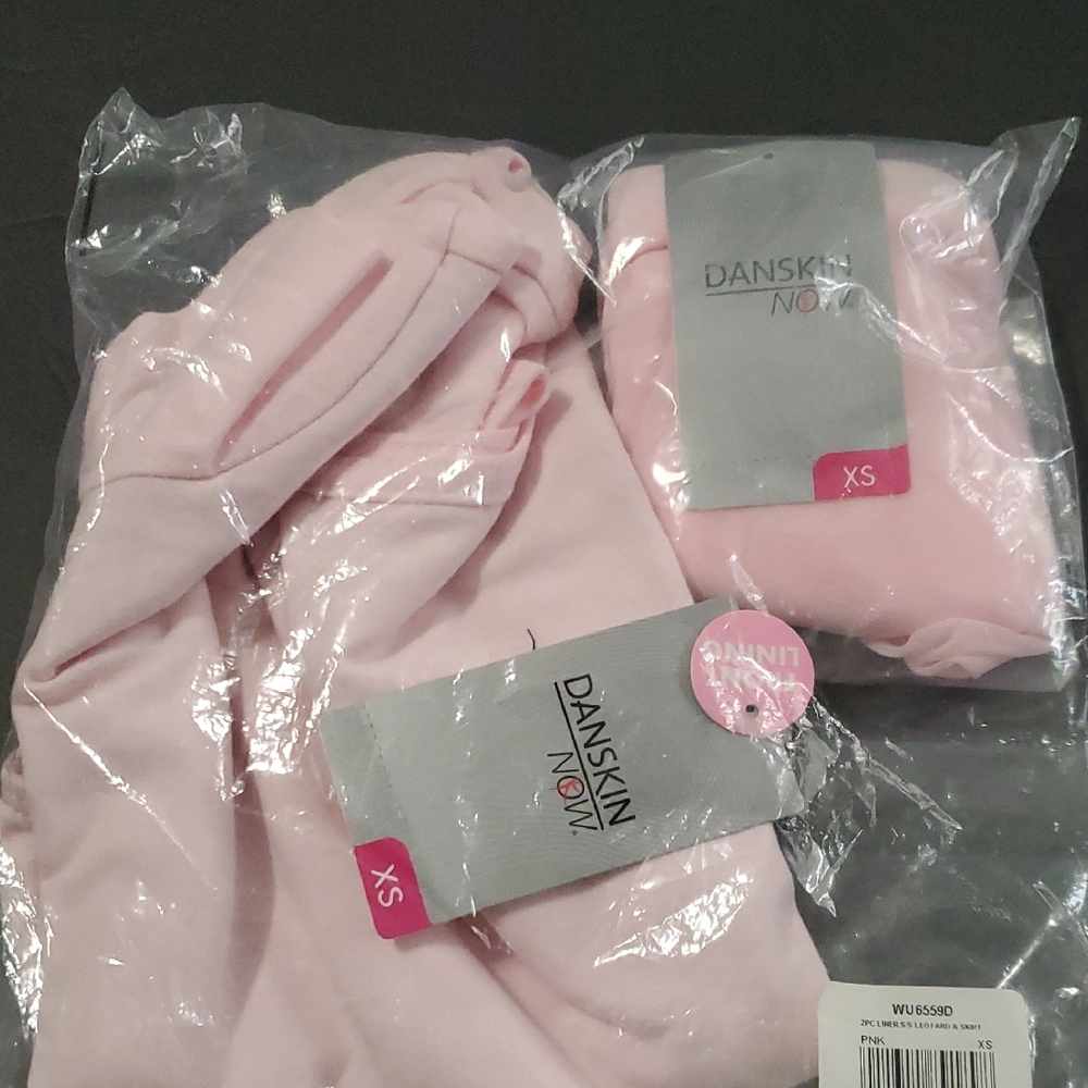 Danskin now pink 2pc short sleeve leotard and skirt girls dance ballet set new